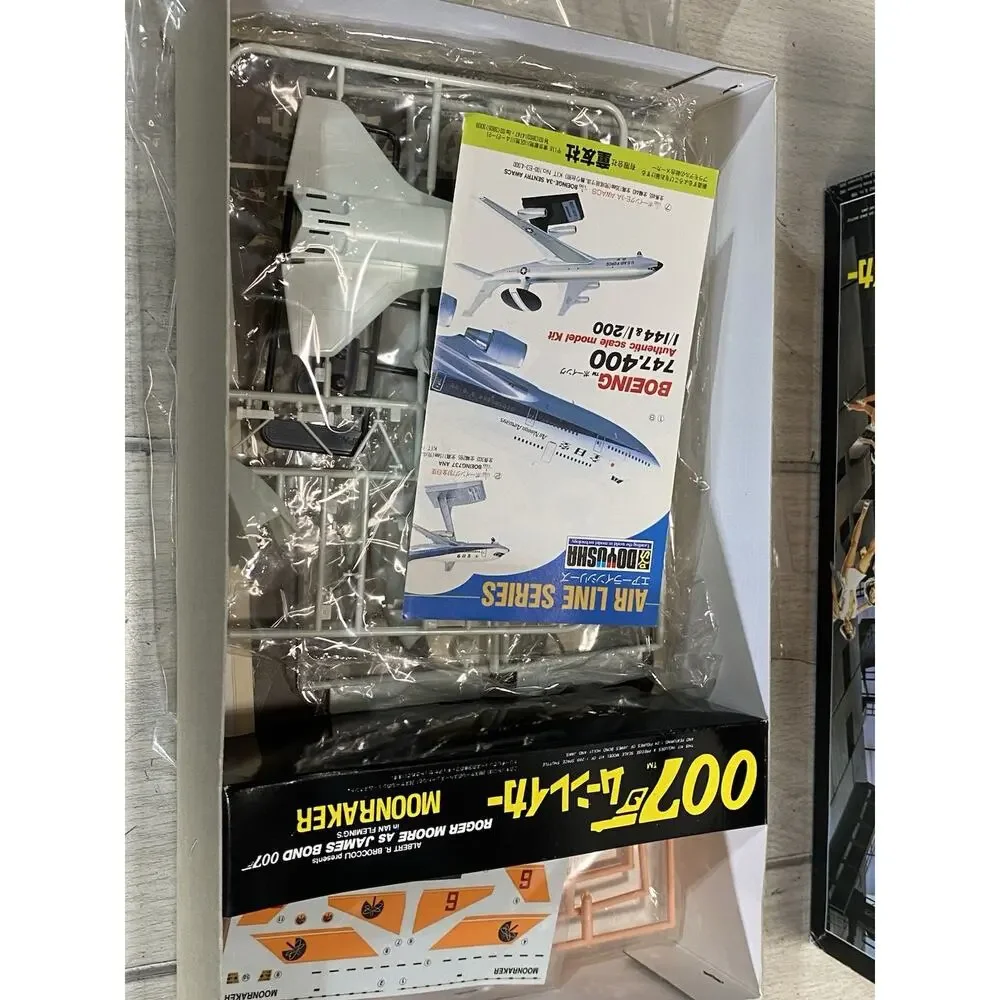 JAMES BOND 007 Moonraker space shuttle model kit Doyusha from Japan New Unused